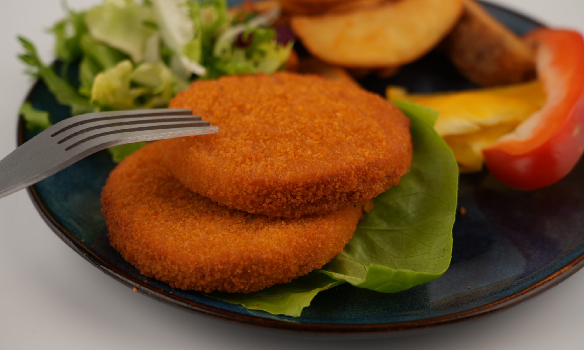 Breaded salmon burgers