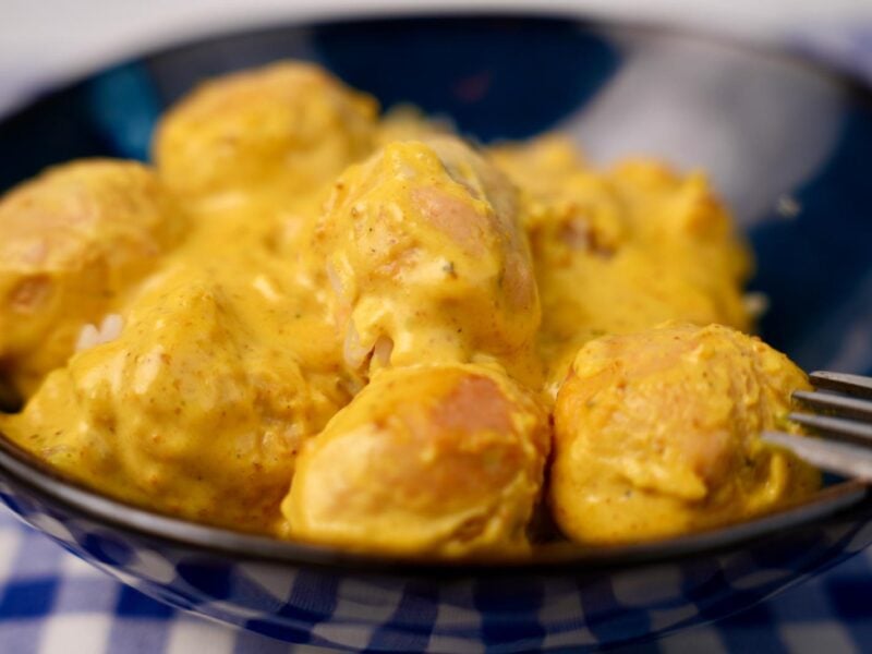 Precooked salmon balls, 16 g